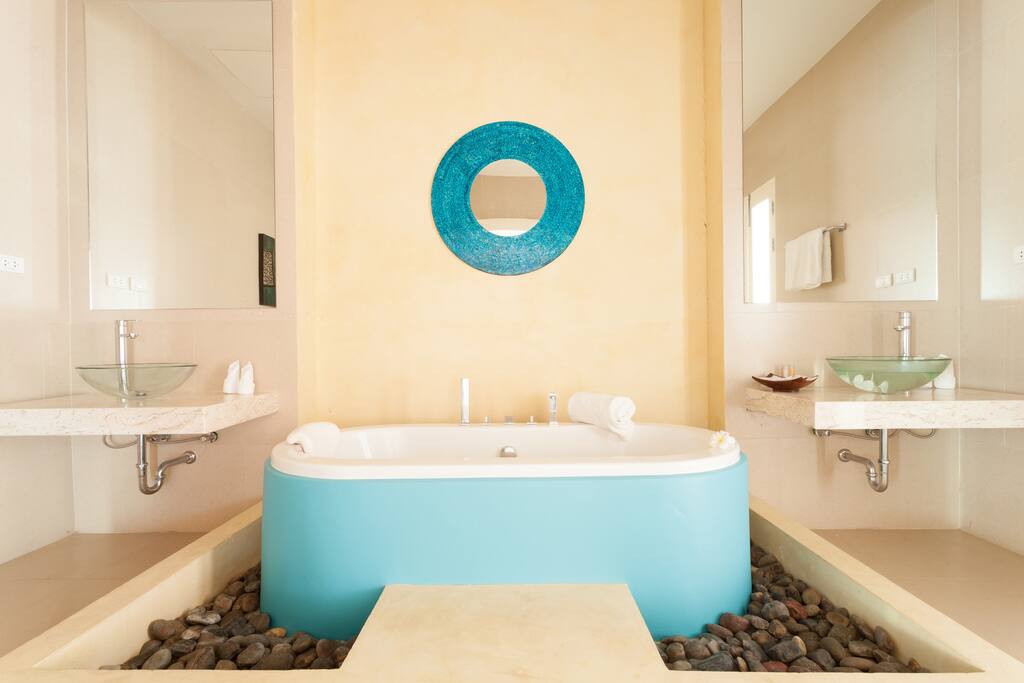 The SPA Bathtub