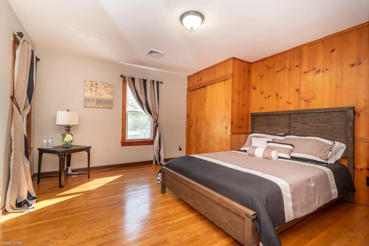 Dormitorio número 3, con cama de tamaño Quinn, ubicado en el segundo piso.