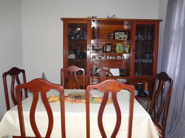 RJ Tijuca Metrô Saens Pena p/ 8 pessoas gallery image 3