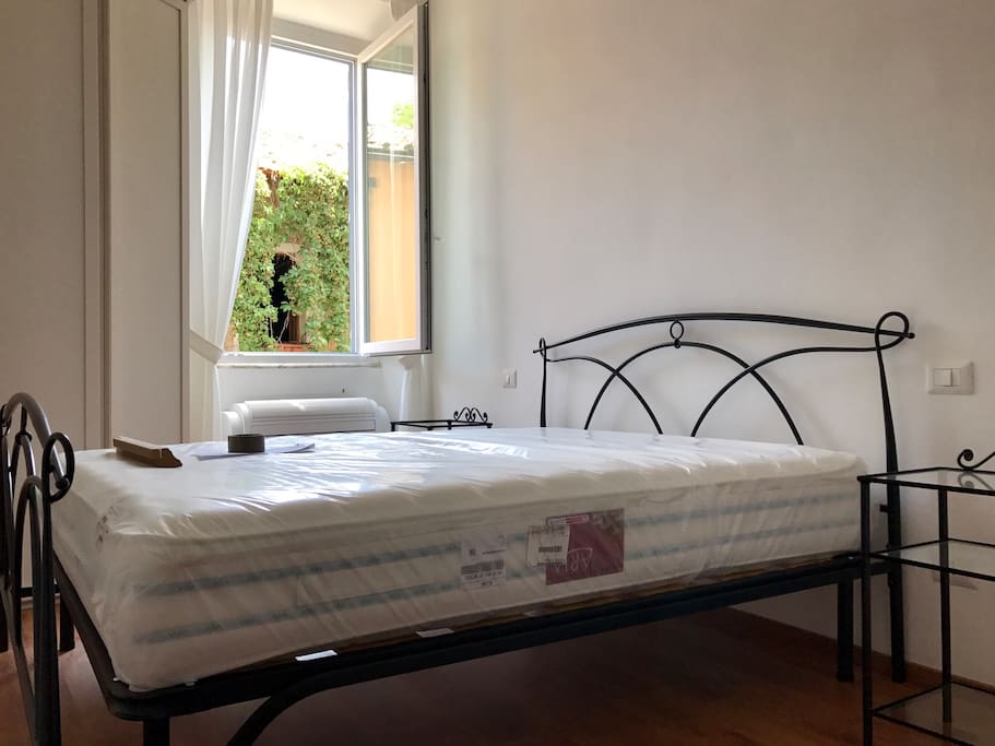 Dettaglio letto matrimoniale