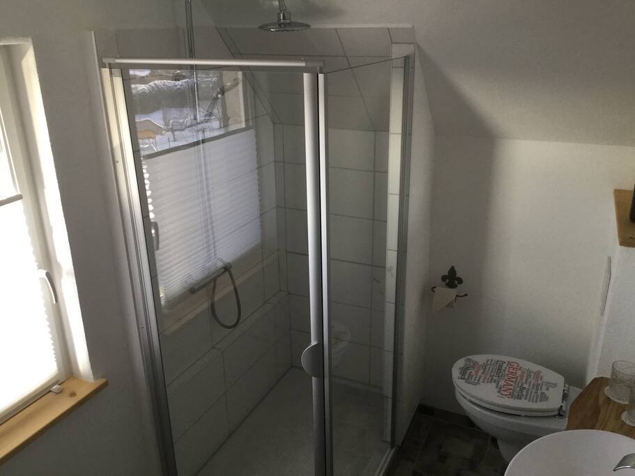 Gemeinsames Badezimmer