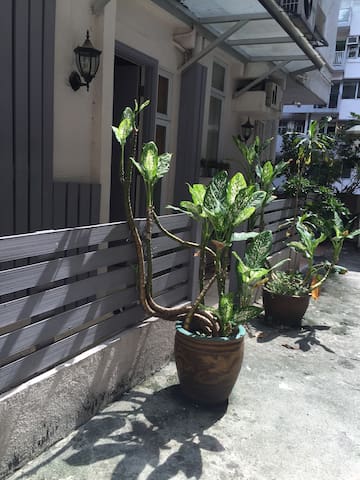 Recently renovated one bed apt in Happy Valley