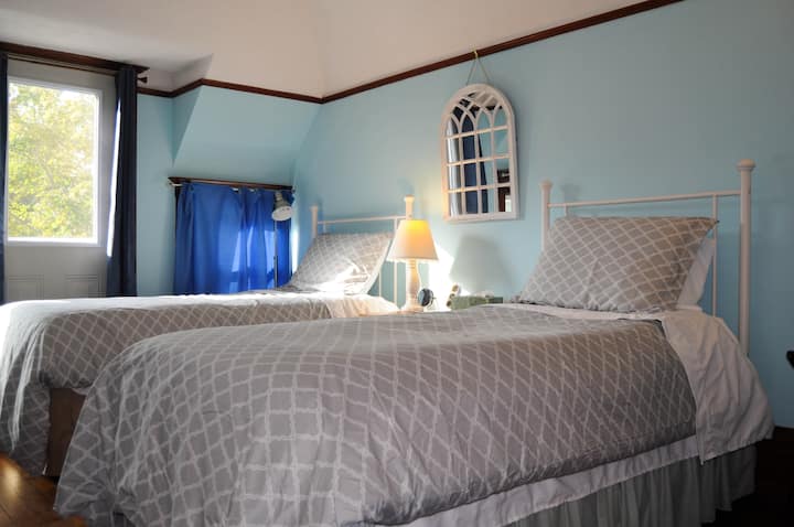 Chumba cha kulala na Vitanda 2 Viwili