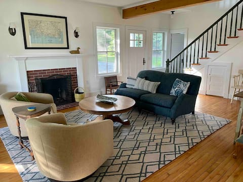 Popular Airbnb listing: Dorr House, Classic Maine Cottage on MDI in Southwest Harbor