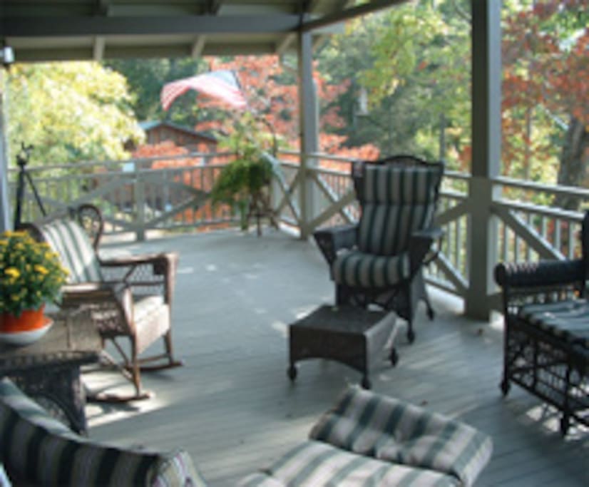 Covered deck with cushioned seating