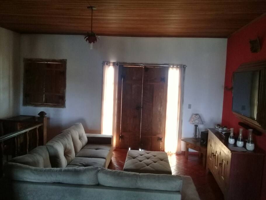 Sala... >>>