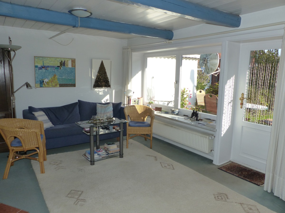 Proprietà Airbnb di successo: Ferien unterm Reetdach - holiday in thatched house a Tating