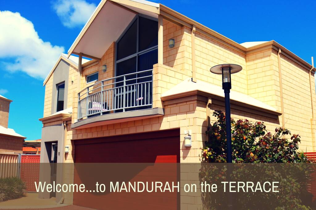 Welcome to MANDURAH on the TERRACE, a beautiful well equipped and perfectly located townhouse.