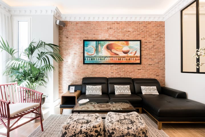 Luxury in Madrid center, Fifty meters from Puerta del Sol. AntiCovid measures.