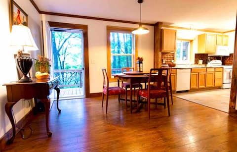 Successful Airbnb property: Beautiful Mountain Home-Pets! in Sylva / Cashiers