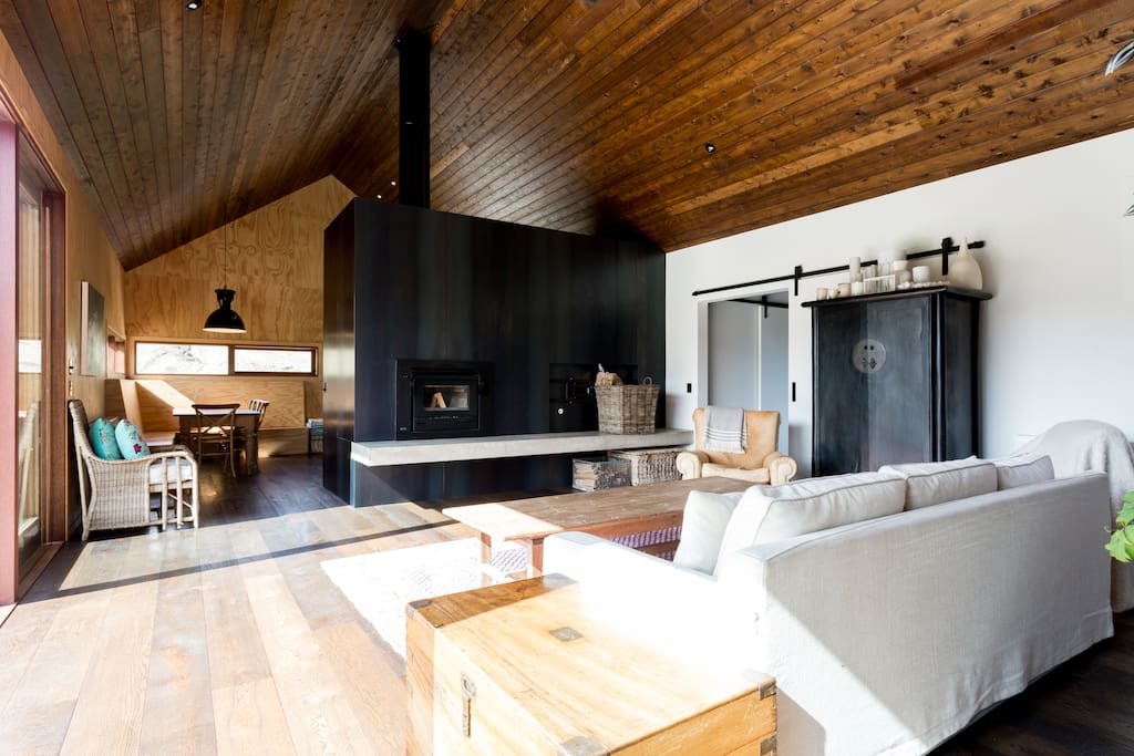 Lounge/dining/Fire