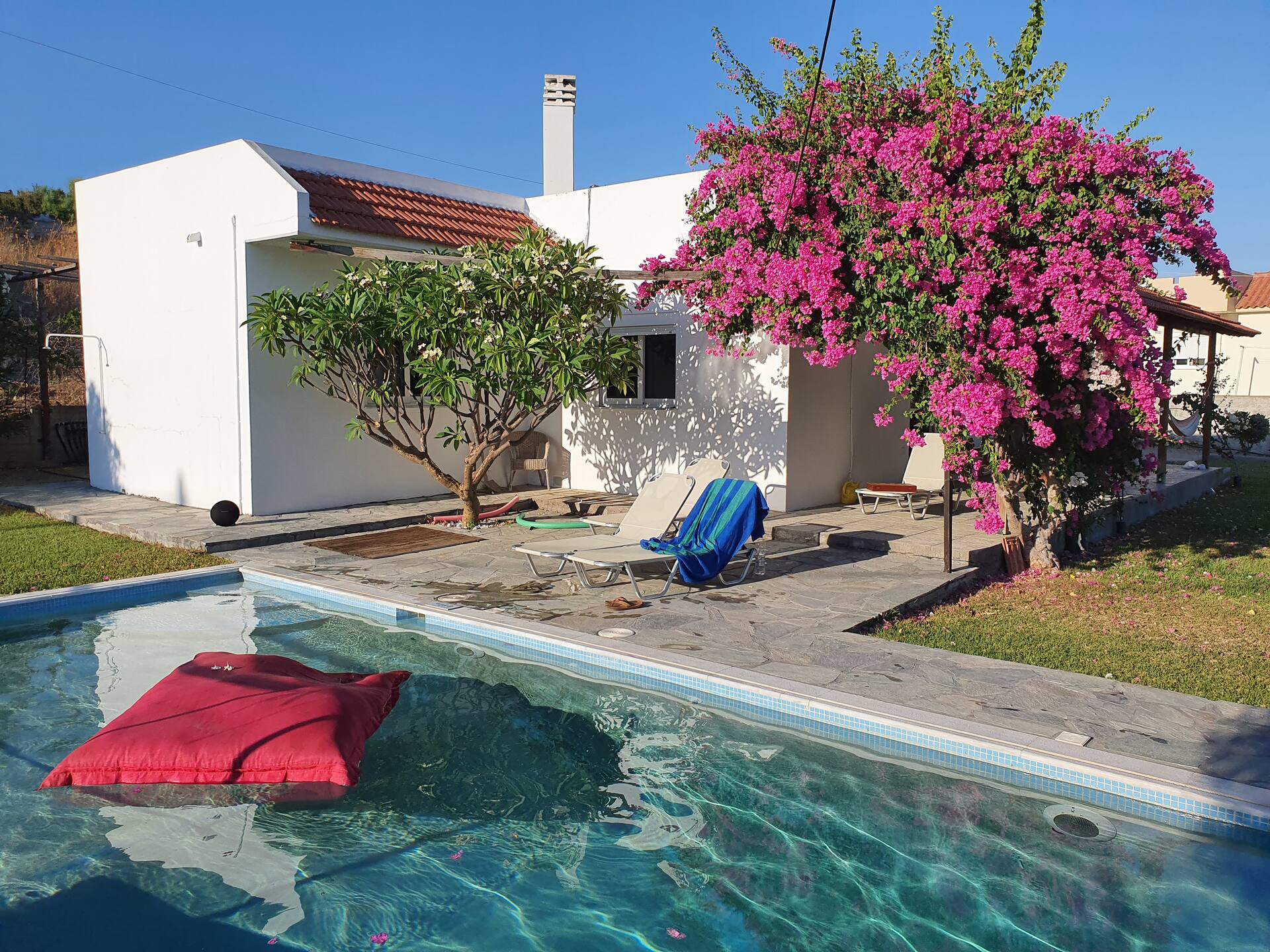 Villa Frangipani with large private pool, Rhodes