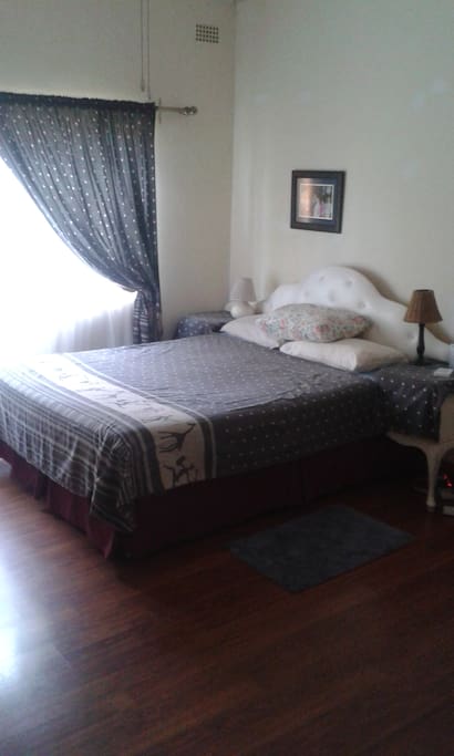 Comfortable en suite rooms.
