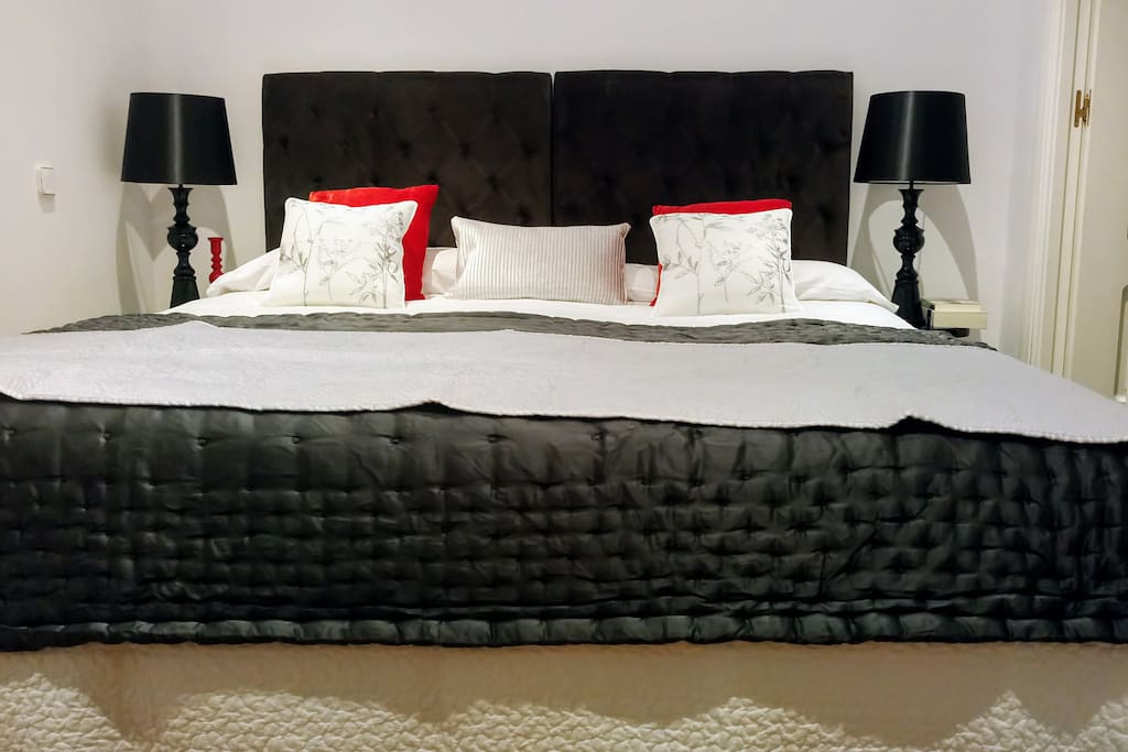Grey Suite (sleep 3)