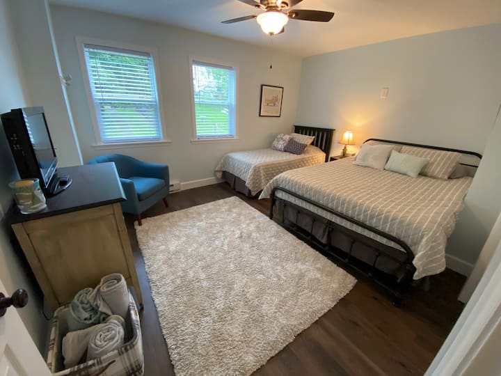 Third bedroom. Queen and twin sized beds. TV with ROKU.