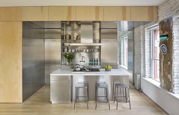 Beautiful Lower East Side Loft gallery image 5