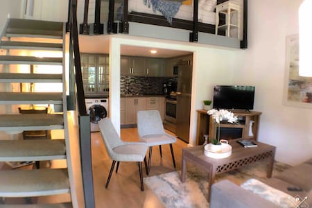 1BR/1BR Loft in ❤️ of Park City w/ Private Deck! ❄