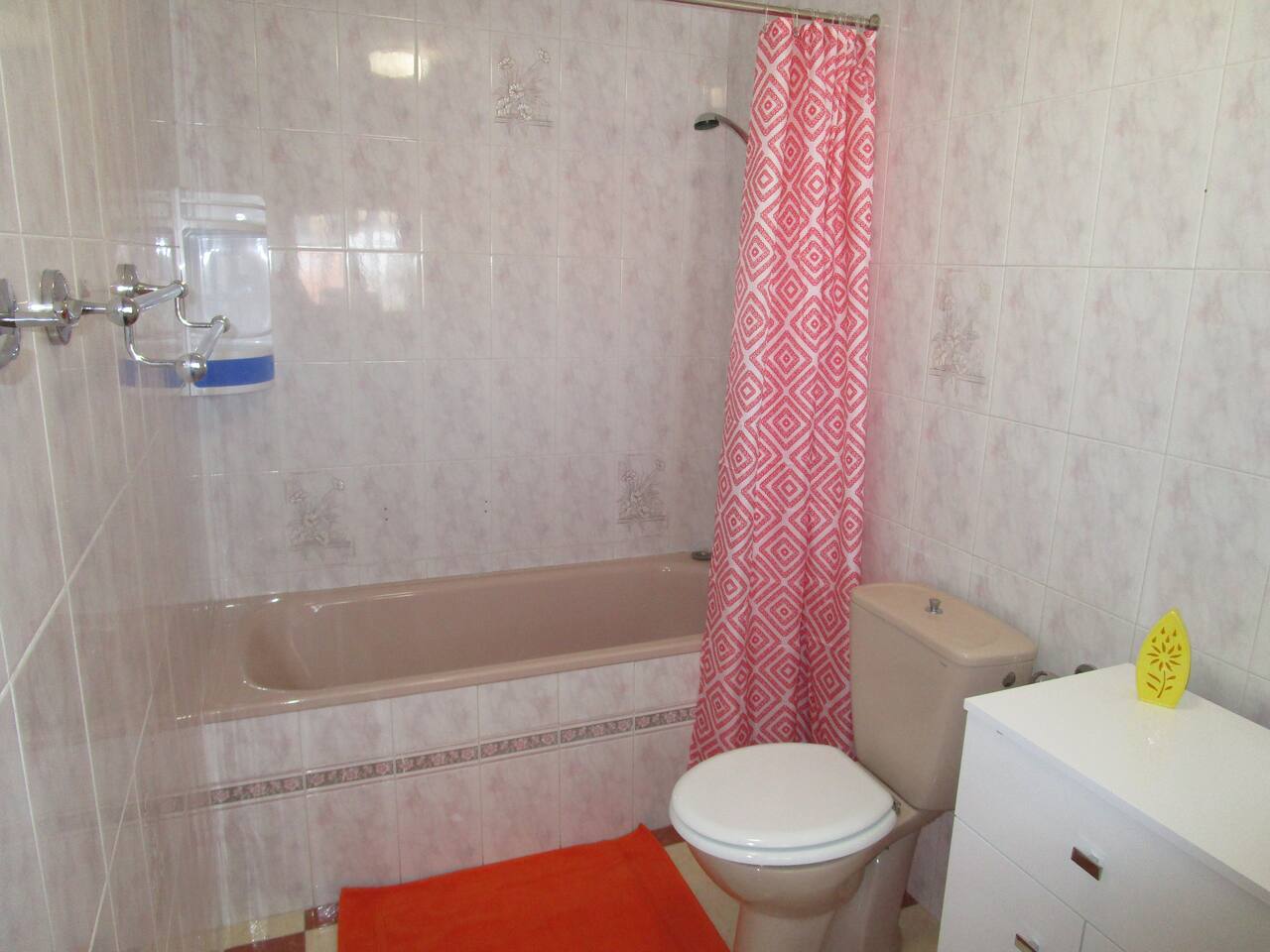 chambre salle de bain clim terrasse - Bed & Breakfasts zur Miete in ... chambre salle de bain clim terrasse - Bed & Breakfasts zur Miete in ...