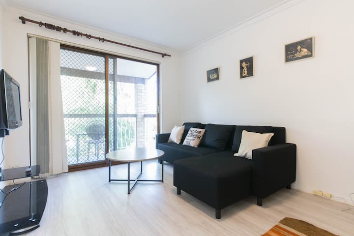 Charming apartment 5km from Perth CBD