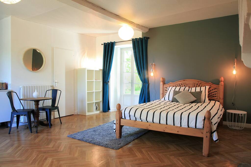 Chambre privée de 33m2.