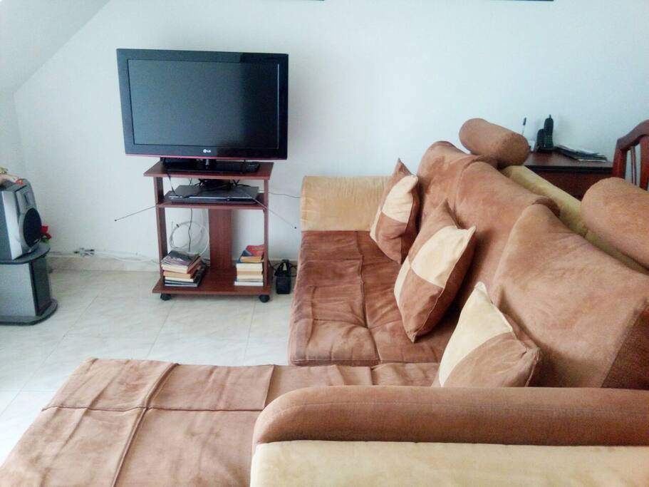 Sofá de descanso y sitio de compartir.