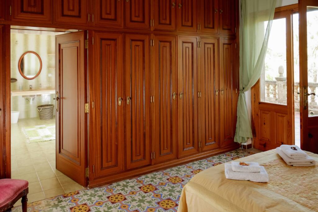 Healthy Holiday Lets, Open Sky Villa