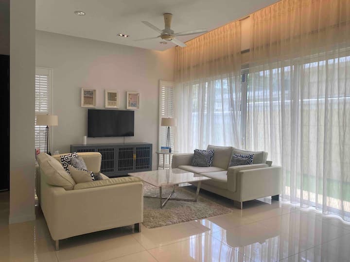 Gurney Straitsquay Luxury Villa Villas for Rent in Penang, Penang