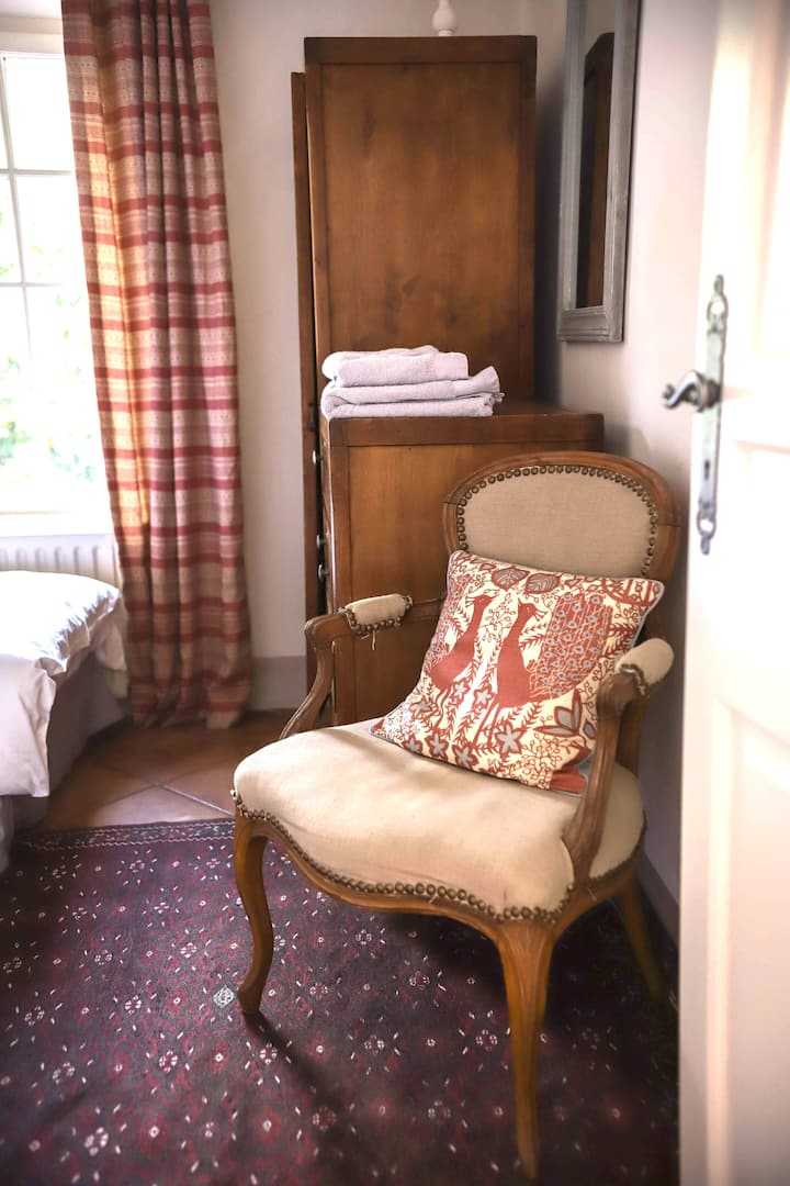 საძინებელი 9