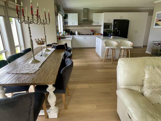 Ocean Breeze gallery image 5