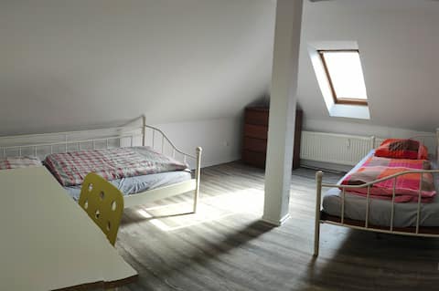 nice 3 room, 3 to 6 bed apartment in Schönebeck