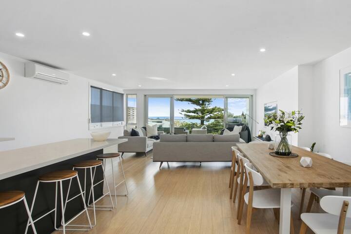 Beachside Living with Sea Views at The Pines gallery image 4