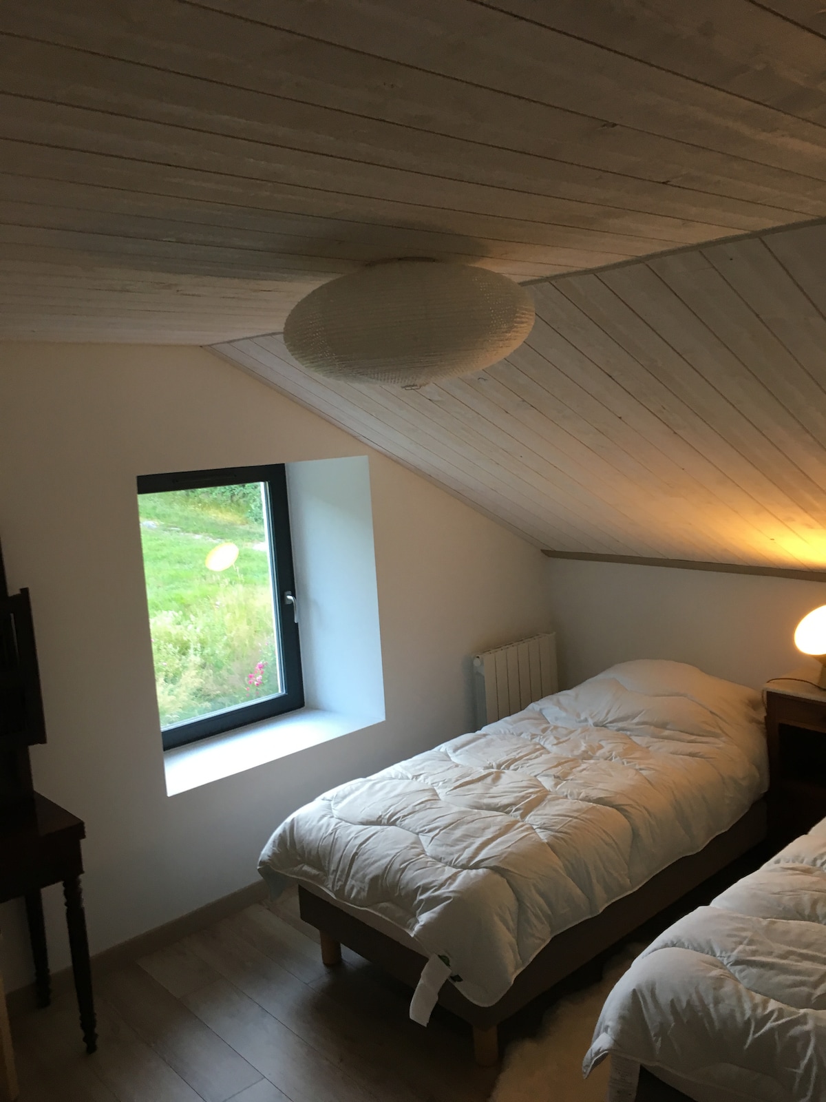 חדר שינה זוגי קומה ראשונה