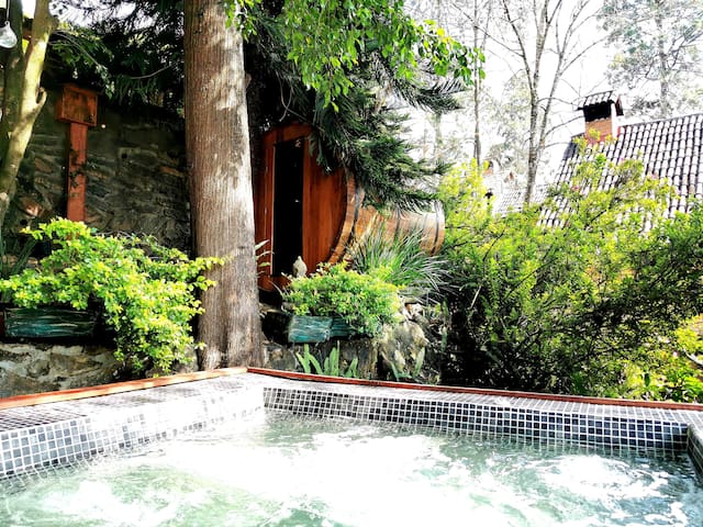 Unique Spa & Cozzy Chalet *Clean Daily*  Avandaro