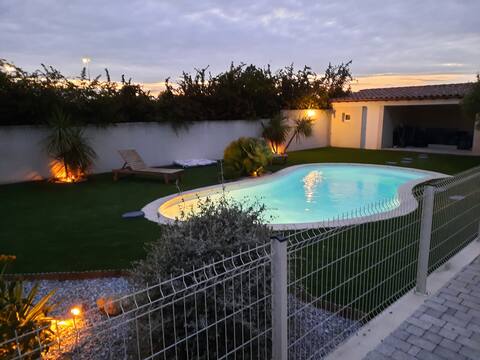 Villa rental with pool close to the sea.