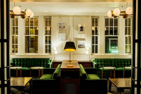 Gritty Chic River North + ACME Hotel