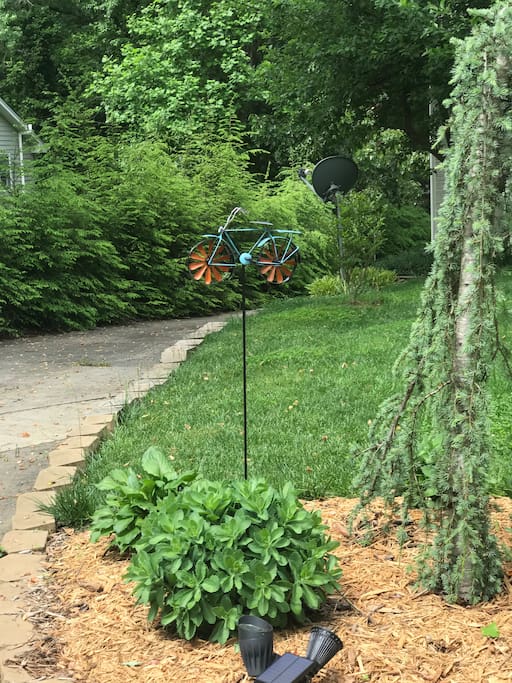 Separate drive and entrance ensure your privacy.