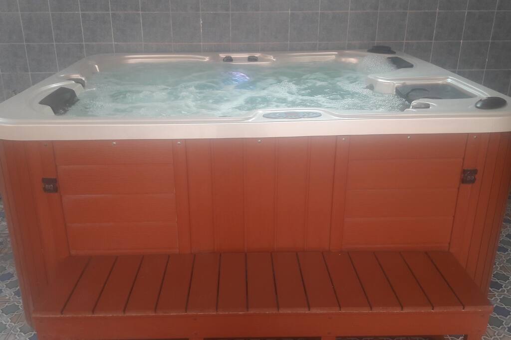 Jacuzzi