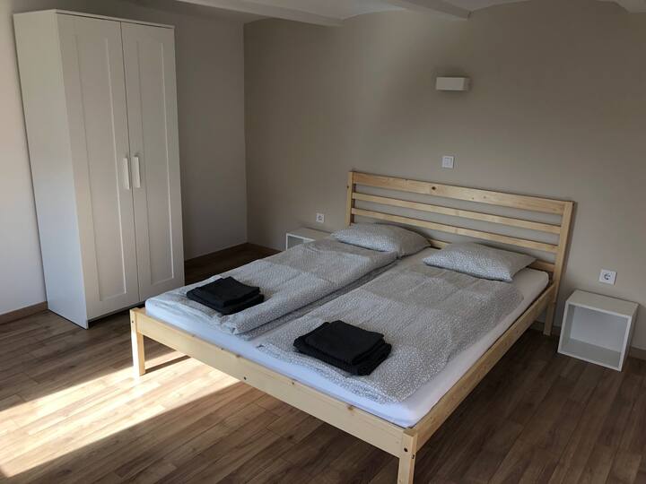 Amande Cottage franciágyas hálószoba/ double bedroom