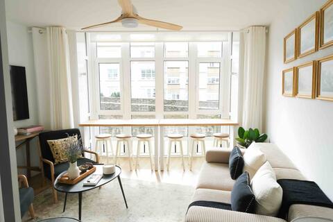 Duplex with wall view
