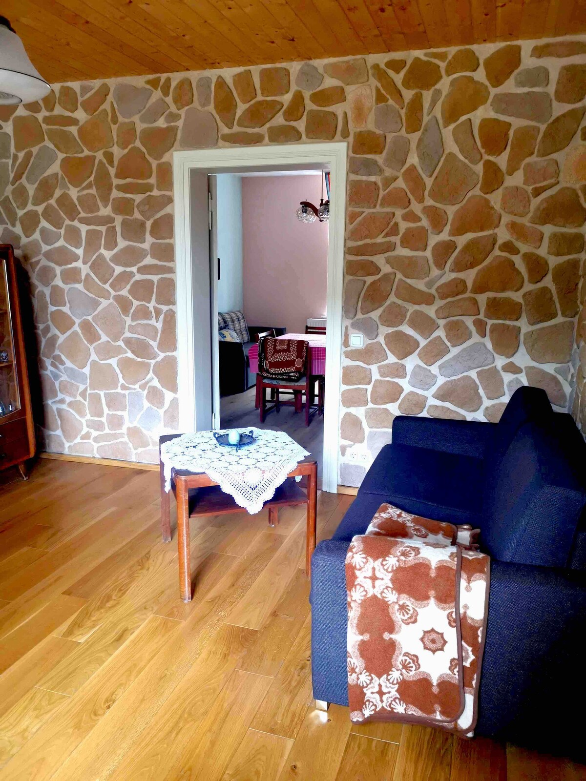 Всекидневна с разтегателен диван