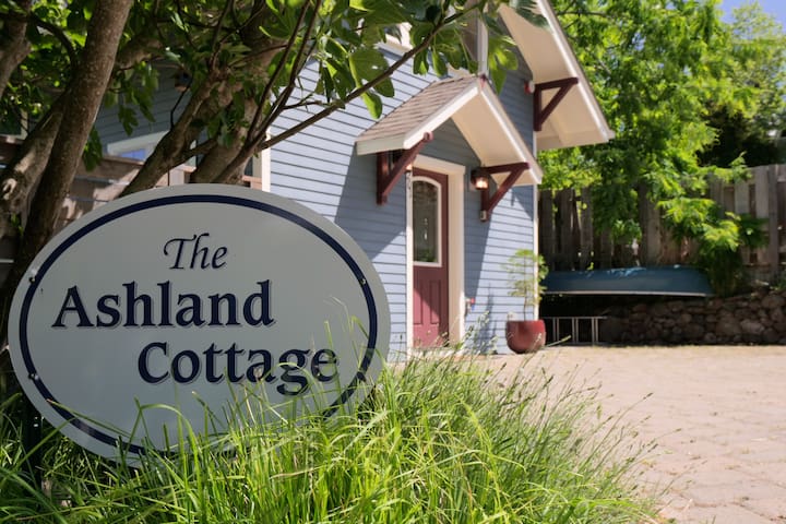 Airbnb Ashland Vacation Rentals Places To Stay Oregon