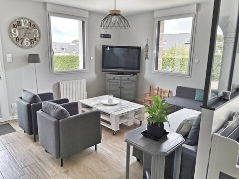 Annonce Airbnb populaire: 3* House on the Pink Granite Coast à Trégastel