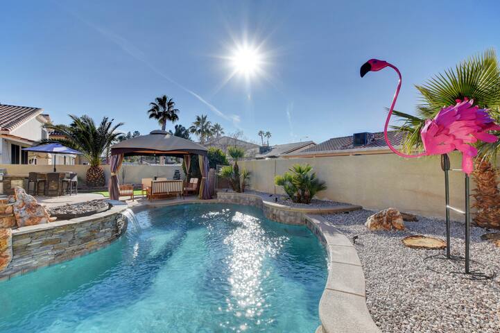 LAS VEGAS LUXURY ESTATE-GAME ROOM/POOL & MORE gallery image 3