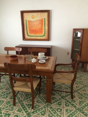 ¡Mi Casa Es Su Casa!