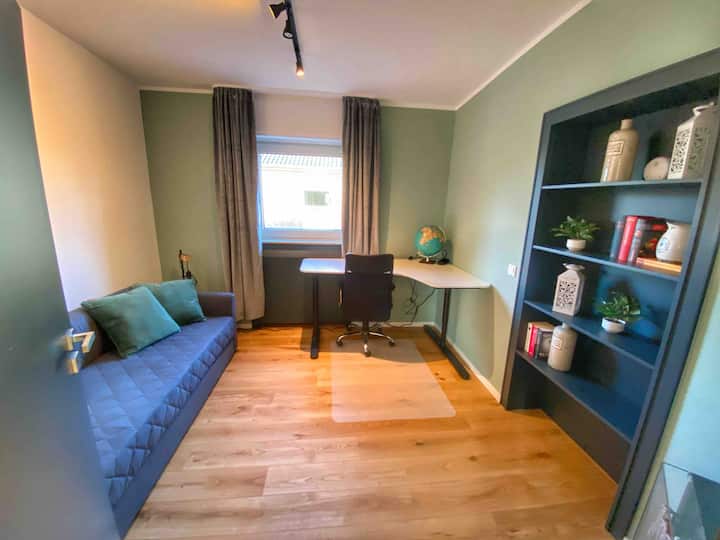 Schlafzimmer 2