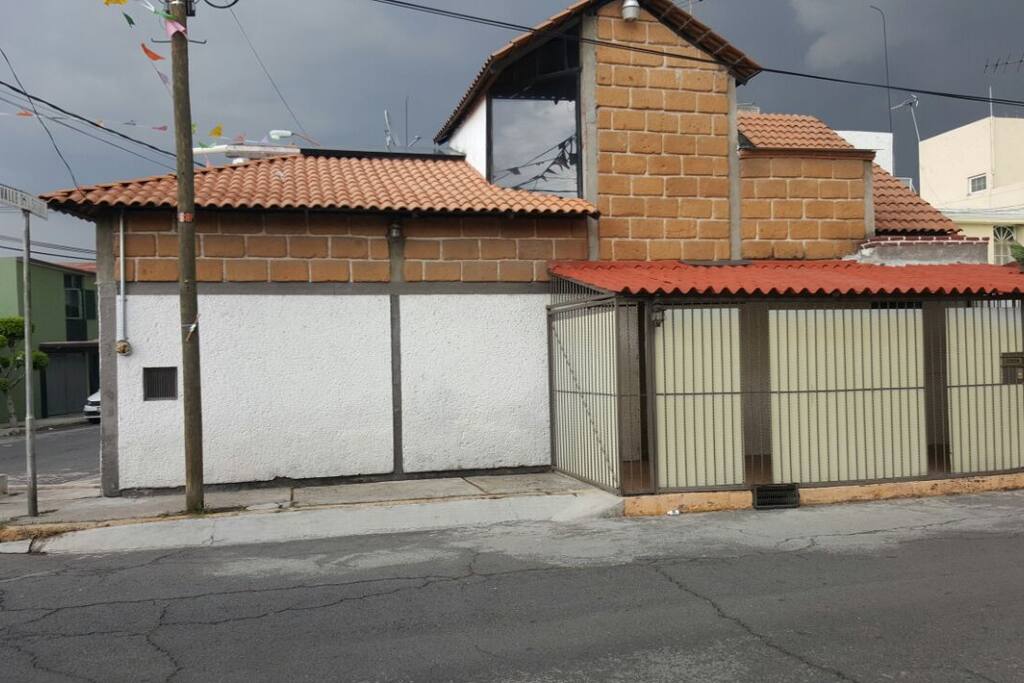 espacio amplio para aparcar