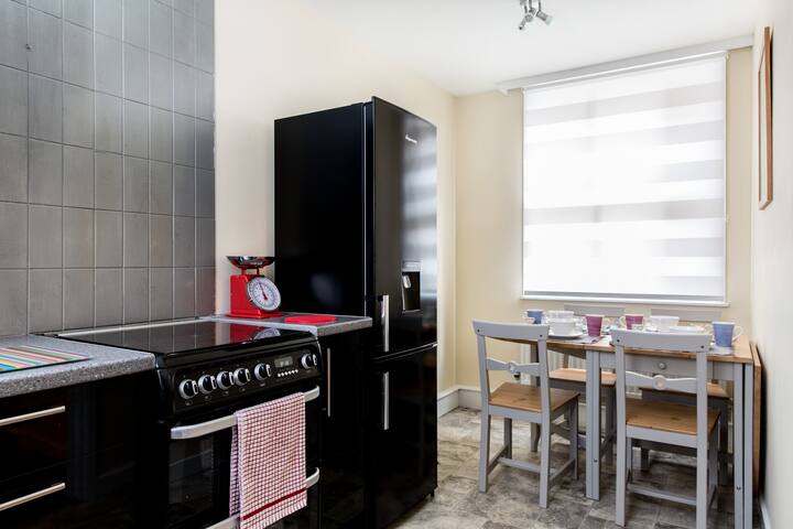 3 Bed Townhouse heart of Westminster gallery image 4