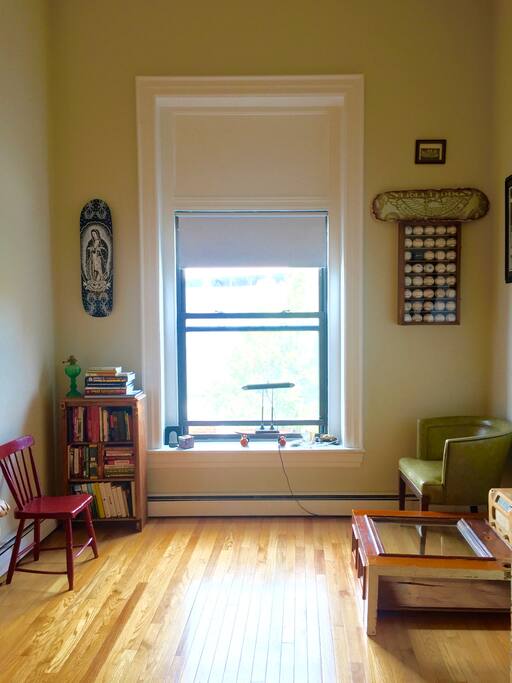 Big window lets in tons of light