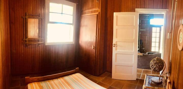 krevat dopio me pamje tjetër nga dhoma e gjumit