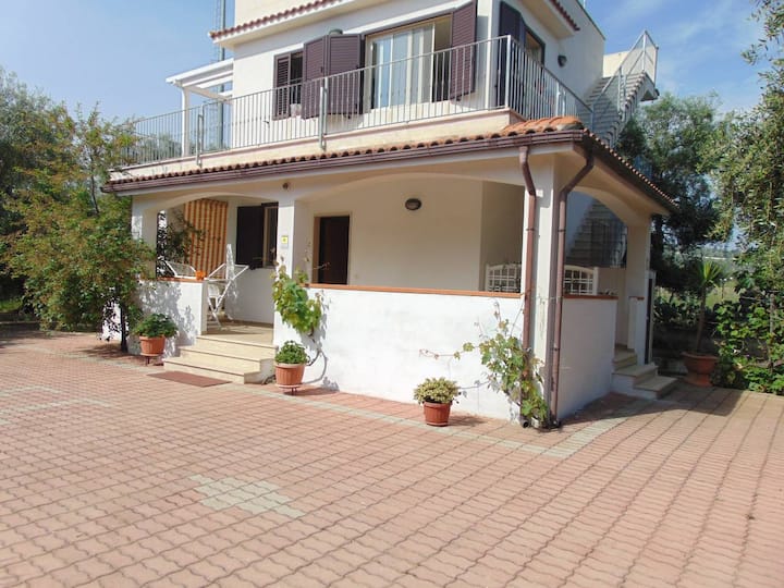 Casa Vacanze Vieste Sul Lungomare Mattei - Vieste